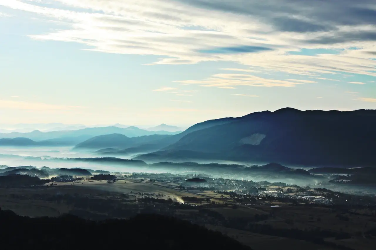 Hills in Horizon