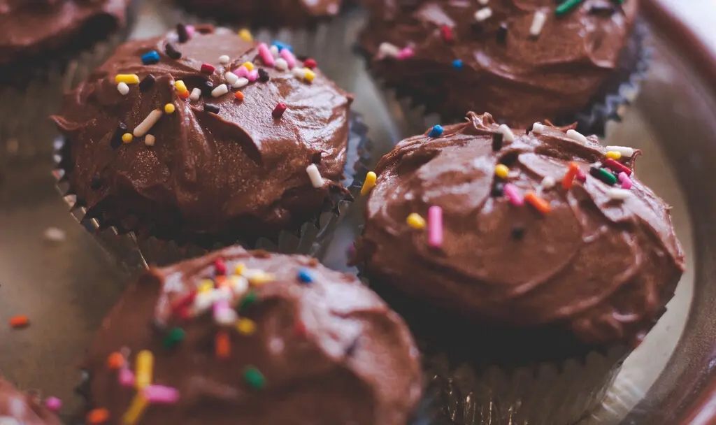 colorful-cup-cakes